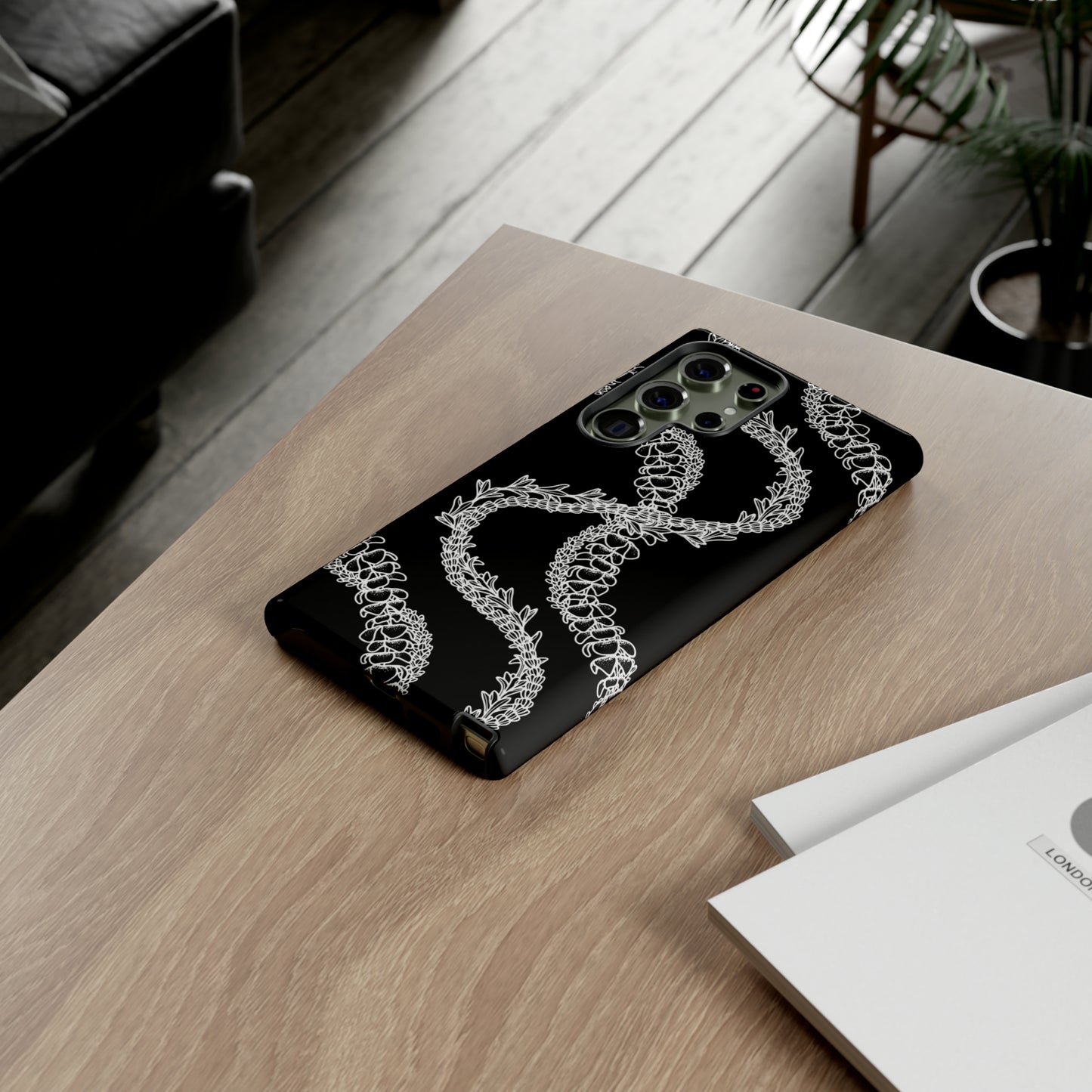 Black Curvy Lei Phone Case