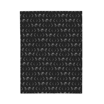 Midnight Mahina Velveteen Plush Blanket