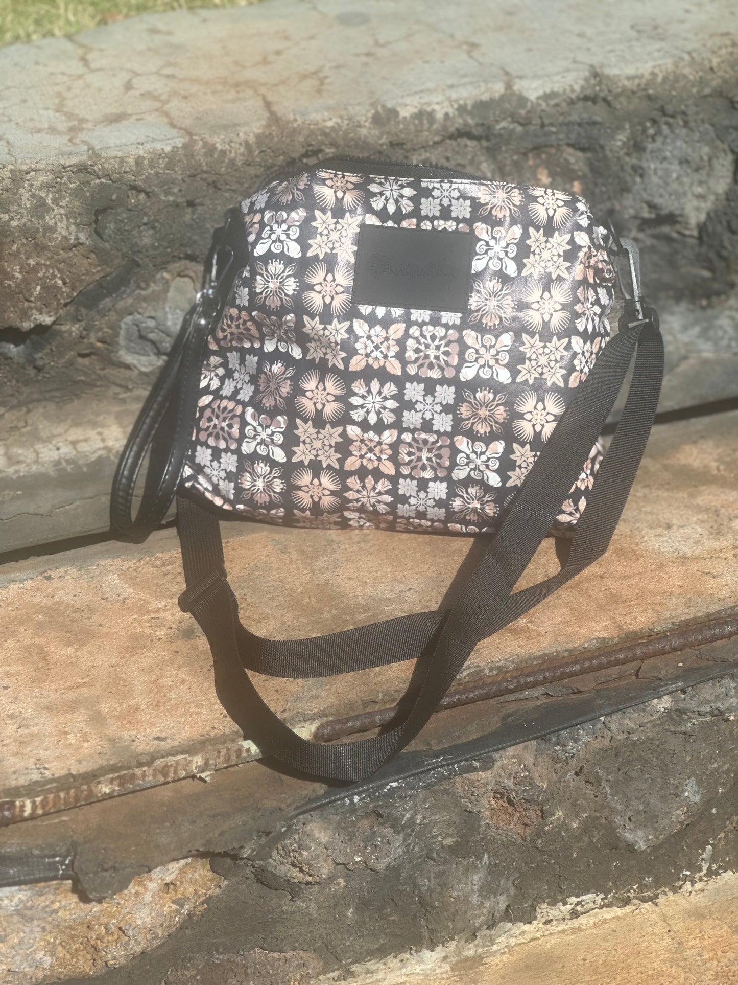 Wailana Crossbody bag
