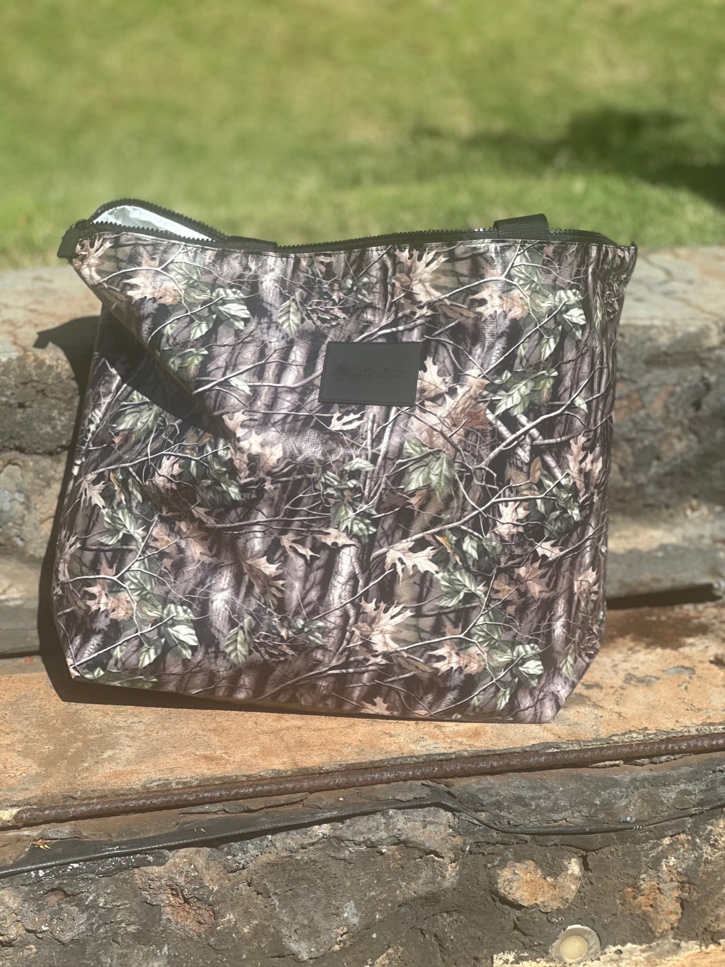 Holoholo Tote Bag